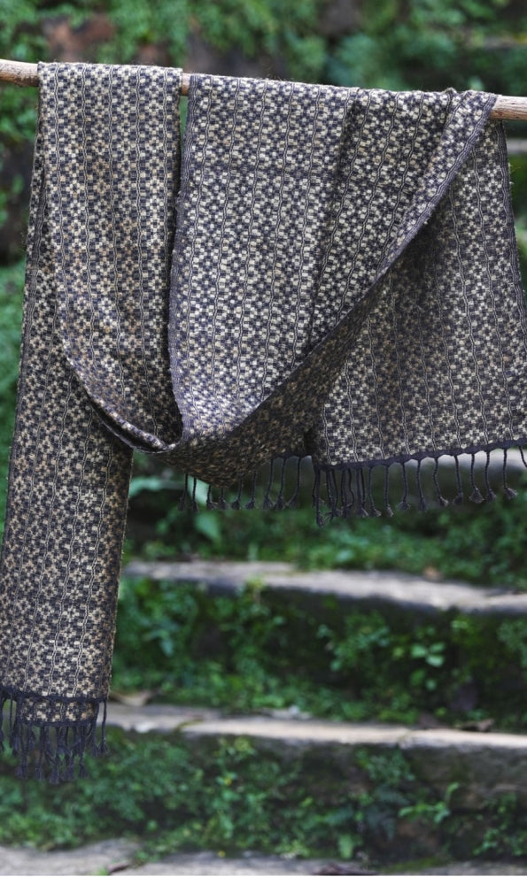 Almora Patterned Tussar Silk and Merino Wool Stole | Black & Gold