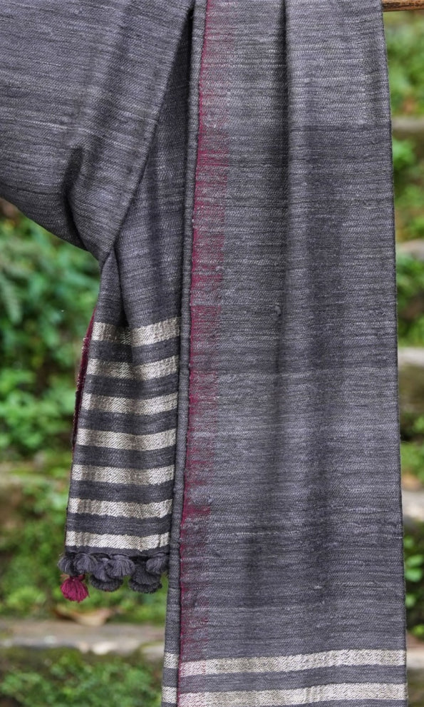 Pointed Twill Merino Wool Shawl | Black & Gold Stripes