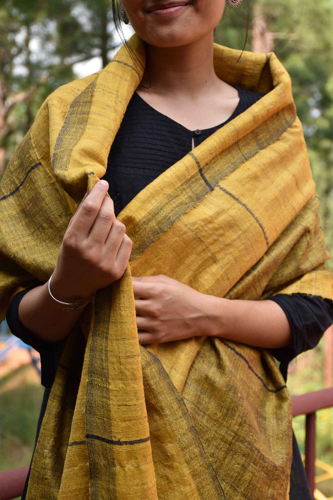 Amber Leaves Eri-Tussar Silk Stole | Yellow Ochre