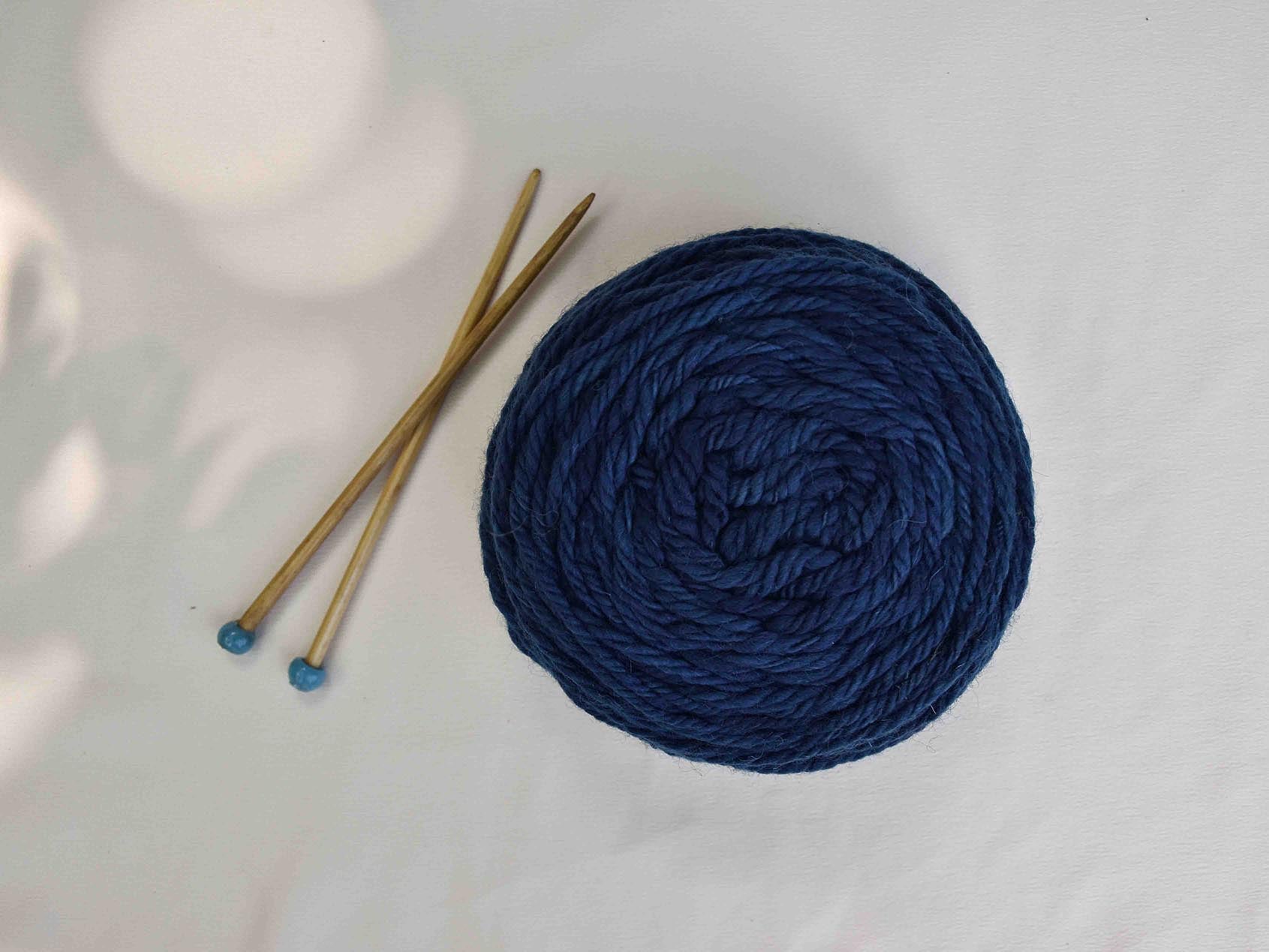 Handspun Yarn Ball & Bamboo Knitting Needles combo